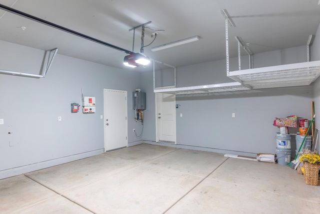 179 Sunset Drive S, Madera, CA 93636