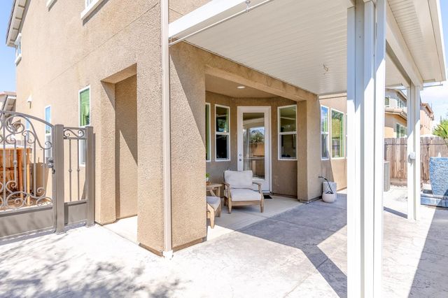 179 Sunset Drive S, Madera, CA 93636