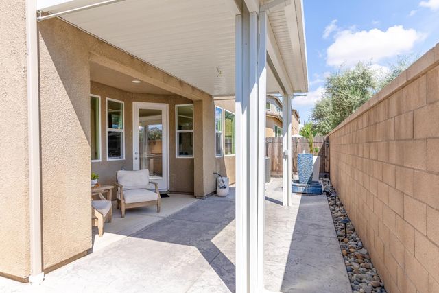 179 Sunset Drive S, Madera, CA 93636