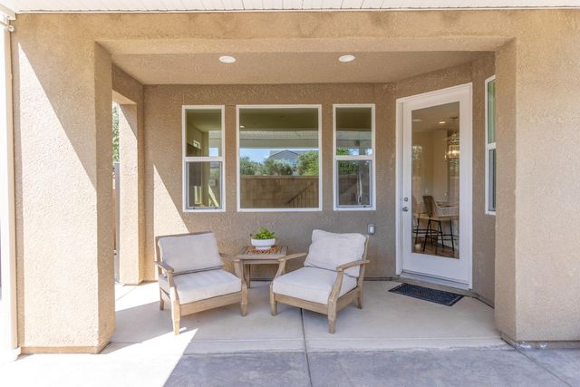 179 Sunset Drive S, Madera, CA 93636