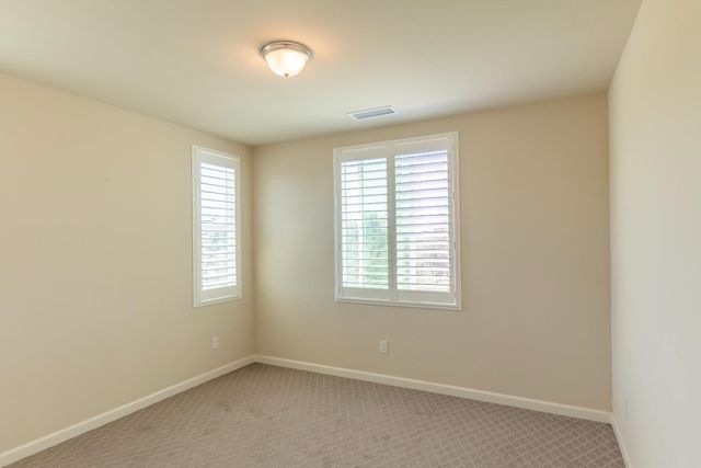 179 Sunset Drive S, Madera, CA 93636