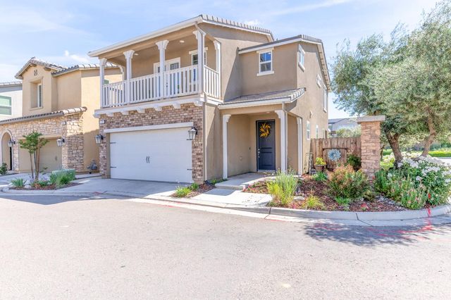 179 Sunset Drive S, Madera, CA 93636