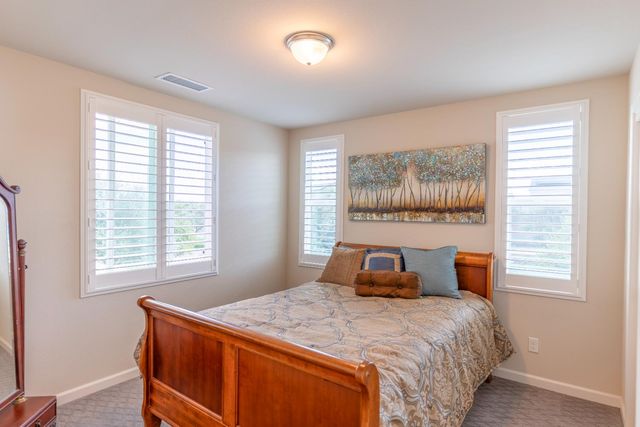 179 Sunset Drive S, Madera, CA 93636