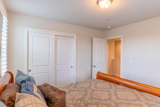 179 Sunset Drive S, Madera, CA 93636