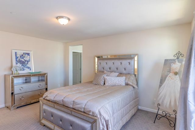 179 Sunset Drive S, Madera, CA 93636