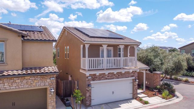 179 Sunset Drive S, Madera, CA 93636