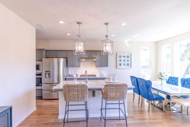 179 Sunset Drive S, Madera, CA 93636