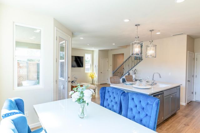 179 Sunset Drive S, Madera, CA 93636