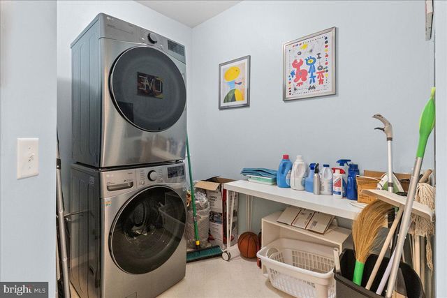 532 TIMBERLAKE DR, Ewing, NJ 08618