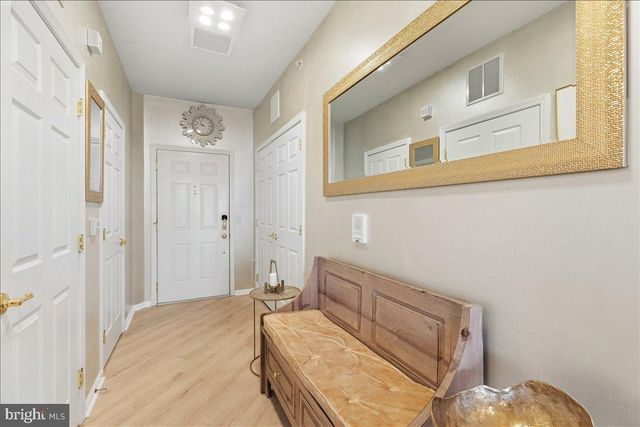 532 TIMBERLAKE DR, Ewing, NJ 08618