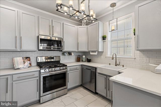 532 TIMBERLAKE DR, Ewing, NJ 08618