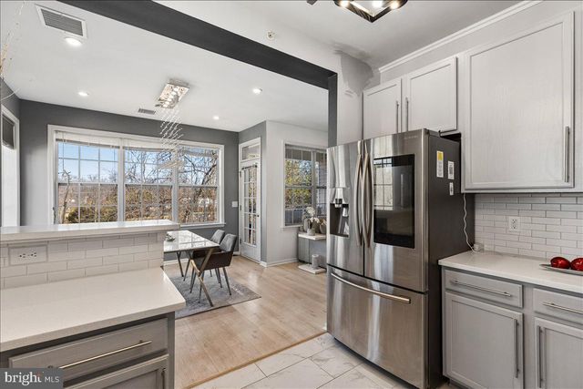 532 TIMBERLAKE DR, Ewing, NJ 08618