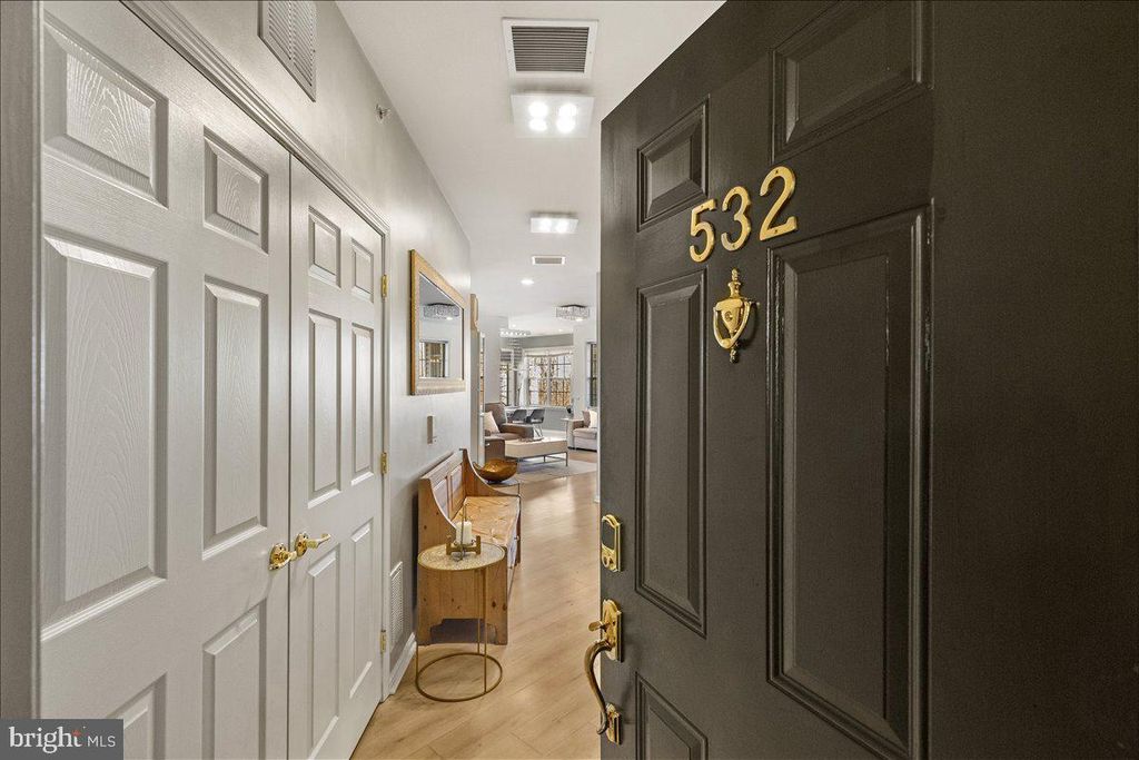 532 TIMBERLAKE DR, Ewing, NJ 08618