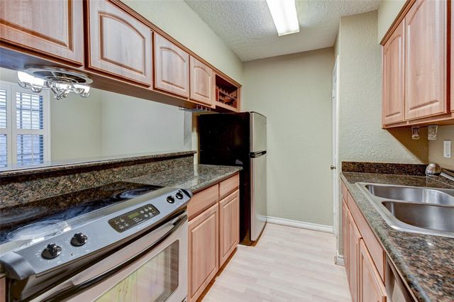 3224 Timmons Lane 166, Houston, TX 77027