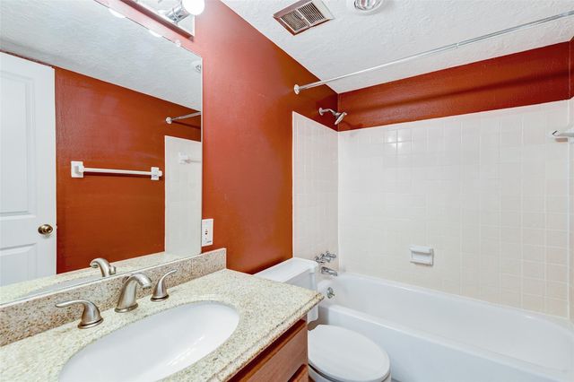 3224 Timmons Lane 166, Houston, TX 77027