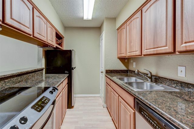 3224 Timmons Lane 166, Houston, TX 77027