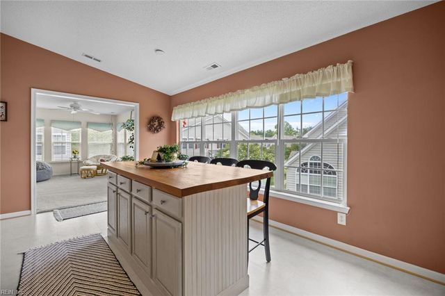 1503 Cheriton LN, Suffolk, VA 23434