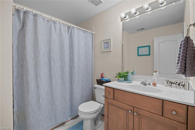1503 Cheriton LN, Suffolk, VA 23434