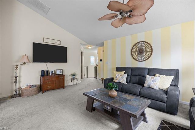 1503 Cheriton LN, Suffolk, VA 23434