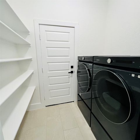 719 Kristi Lane, Cedar Hill, TX 75104