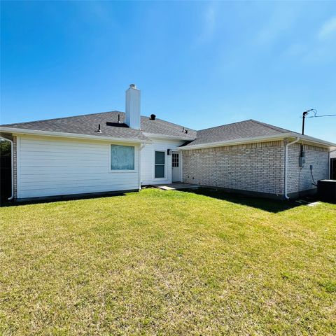 719 Kristi Lane, Cedar Hill, TX 75104