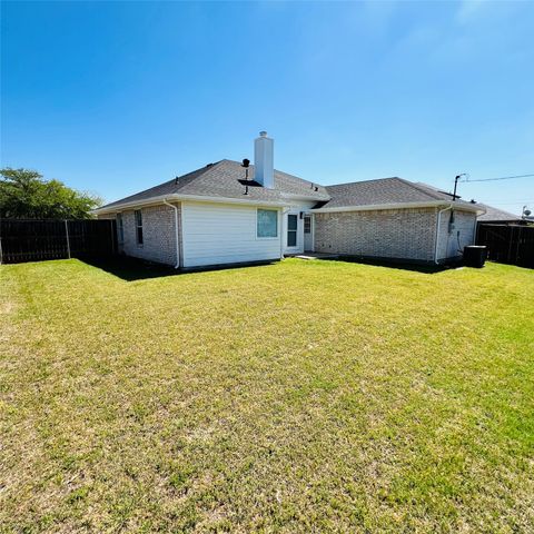 719 Kristi Lane, Cedar Hill, TX 75104