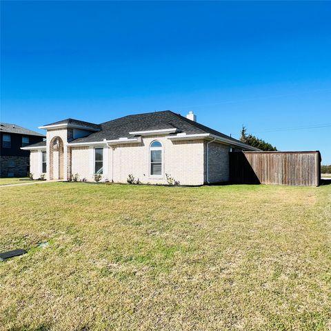 719 Kristi Lane, Cedar Hill, TX 75104