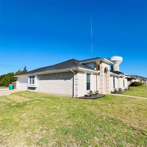 719 Kristi Lane, Cedar Hill, TX 75104