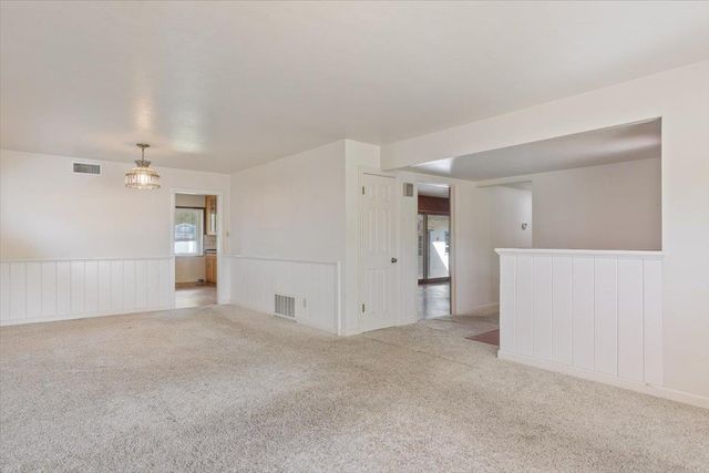 1045 Aidan Ave, Sacramento, CA 95822