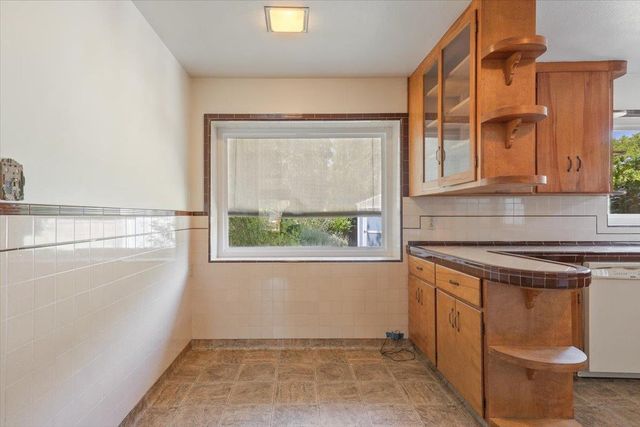 1045 Aidan Ave, Sacramento, CA 95822