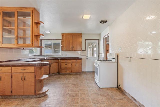 1045 Aidan Ave, Sacramento, CA 95822