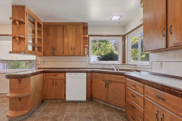 1045 Aidan Ave, Sacramento, CA 95822