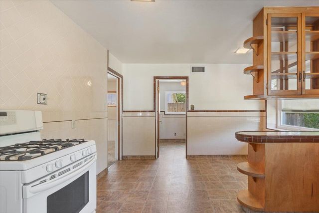 1045 Aidan Ave, Sacramento, CA 95822