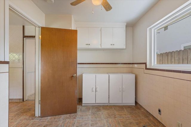1045 Aidan Ave, Sacramento, CA 95822