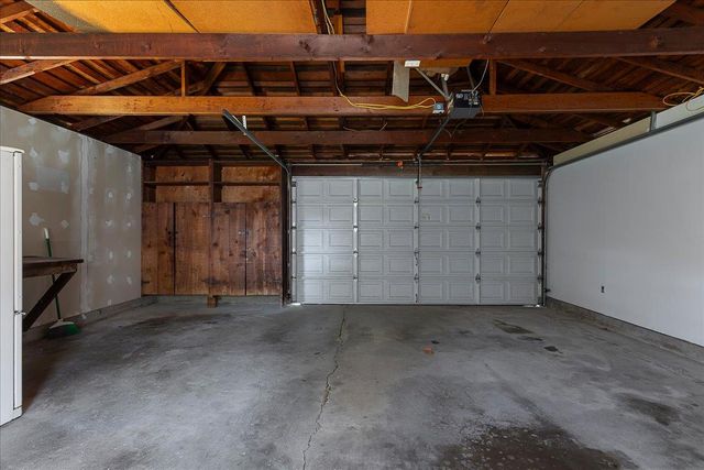 1045 Aidan Ave, Sacramento, CA 95822