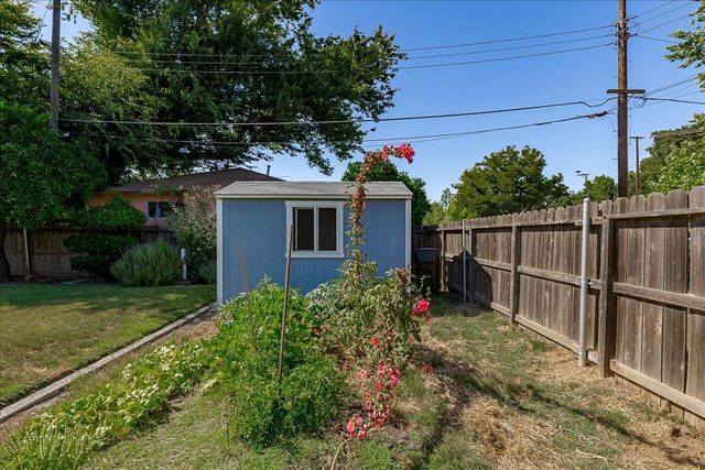 1045 Aidan Ave, Sacramento, CA 95822