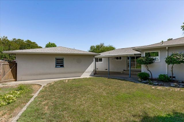 1045 Aidan Ave, Sacramento, CA 95822
