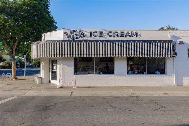 1045 Aidan Ave, Sacramento, CA 95822