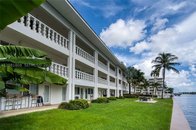 2895 NE 32nd St 205, Fort Lauderdale, FL 33306