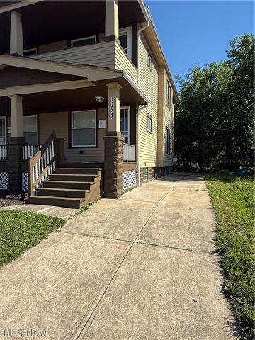 11824 Honeydale Avenue, Cleveland, OH 44120
