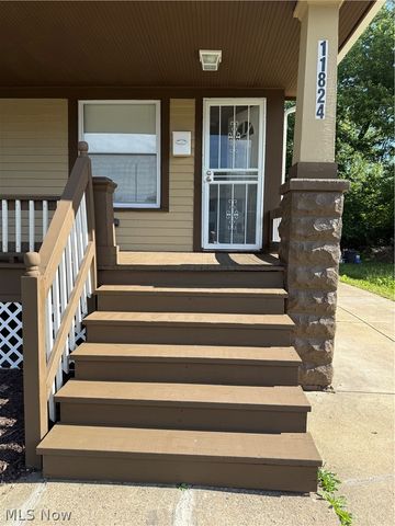11824 Honeydale Avenue, Cleveland, OH 44120