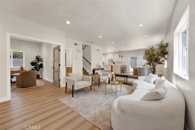 10830 Mather, Sunland, CA 91040