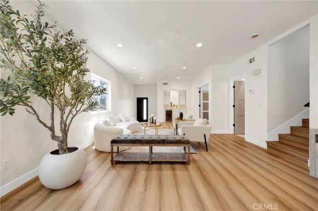 10830 Mather, Sunland, CA 91040