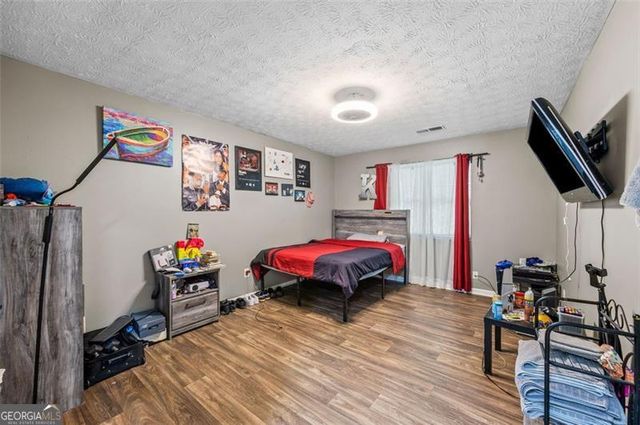 1006 Pine Tree, Atlanta, GA 30349