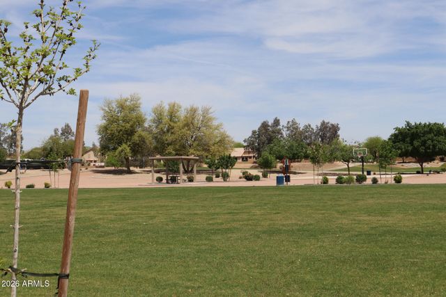 2372 E Dust Devil Drive, San Tan Valley, AZ 85143