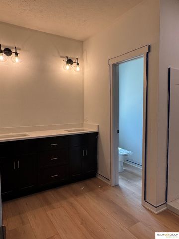 2206 Citta Circle, Bellevue, NE 68147