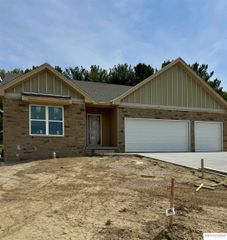 2206 Citta Circle, Bellevue, NE 68147