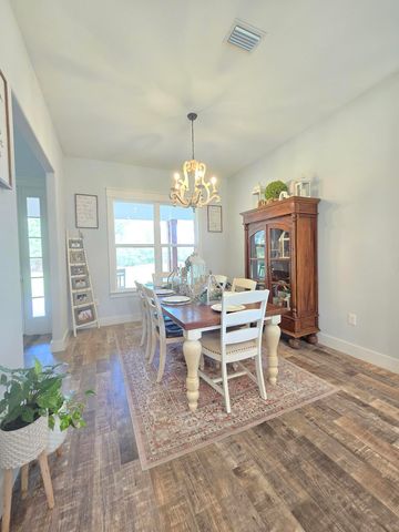 7220 Hart Road, Laurel Hill, FL 32567