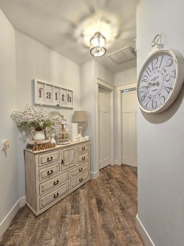 7220 Hart Road, Laurel Hill, FL 32567