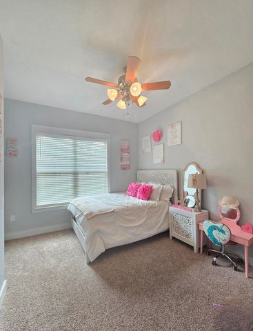 7220 Hart Road, Laurel Hill, FL 32567